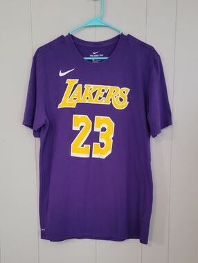Nike LeBron James Men's Shirt Large Purple #23 Short Sleeve